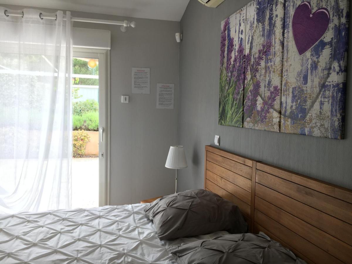 Les Lavandes Bed & Breakfast Alleins Екстериор снимка