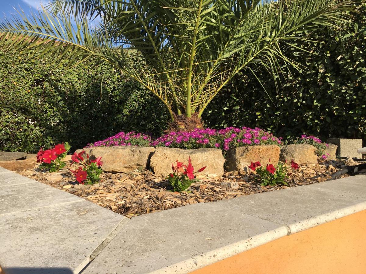 Les Lavandes Bed & Breakfast Alleins Екстериор снимка